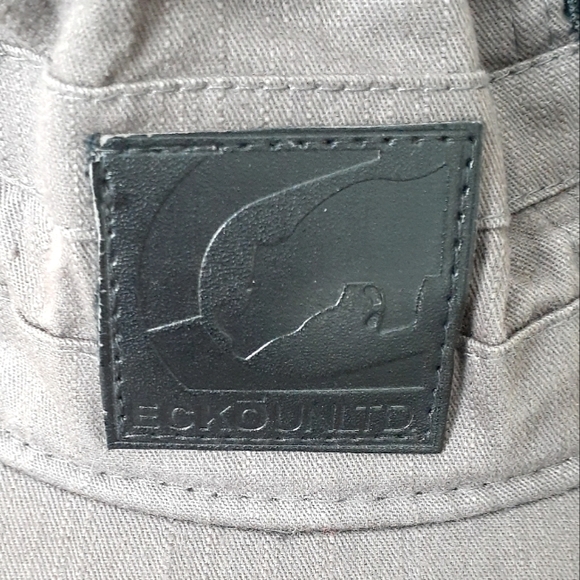 🦏 Ecko Unlimited Cap, Side Zip Pockets, Preowned - Picture 2 of 5